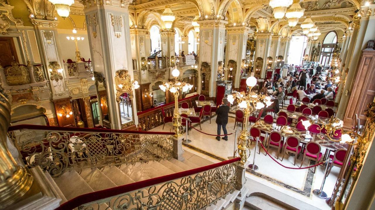 Andrassy Boulevard بودابست المظهر الخارجي الصورة